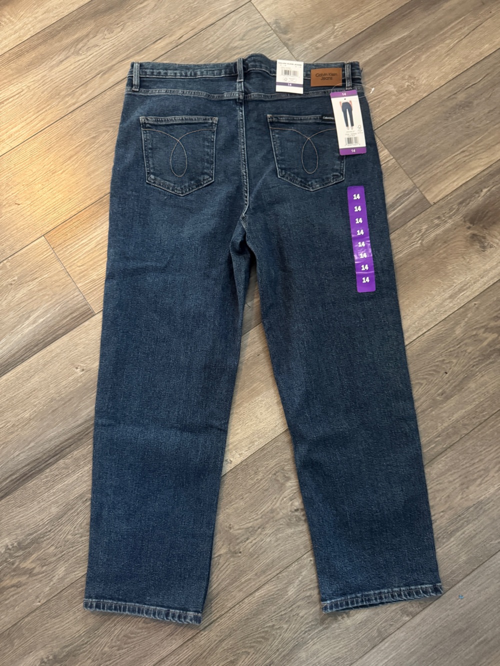 Calvin Klein size 14 NWT mom jeans - Picture 6 of 7